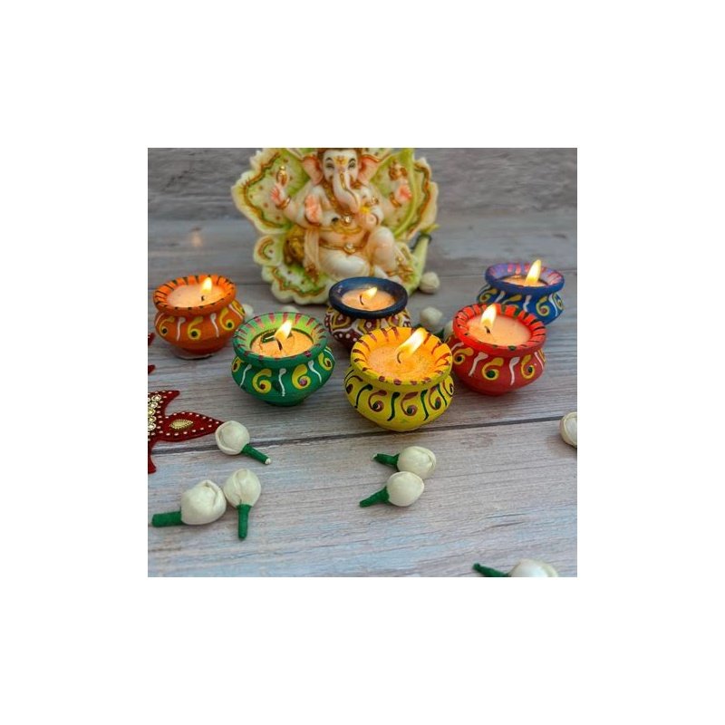 Decorated Clay Makti Dya With Wax